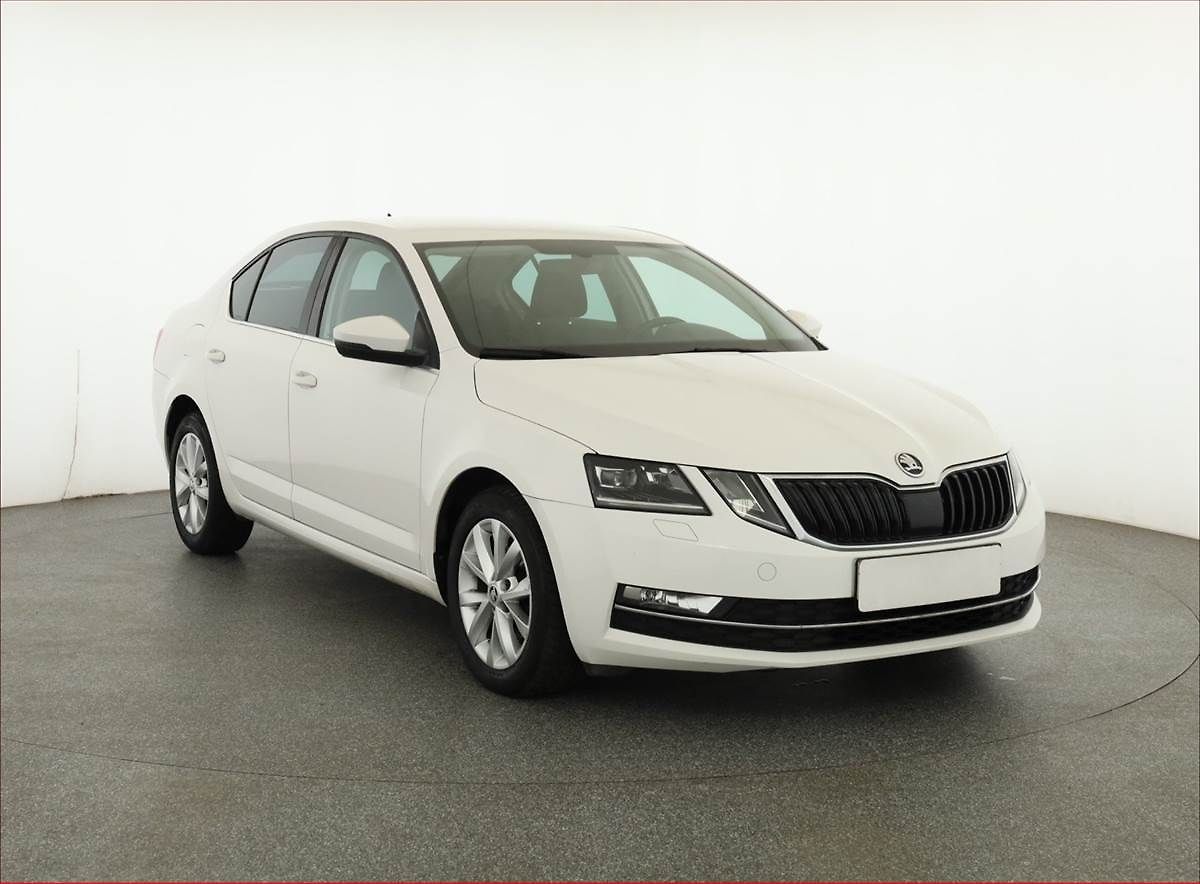 Škoda Octavia 1.6 TDI, Navi, Tempomat