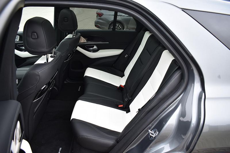 Mercedes-Benz GLE 450d 4M AMG - fotka 17 z 57
