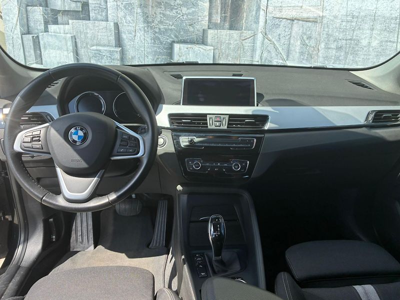 BMW X1 (2019) xDrive 25i, 170KW - fotka 12 z 26