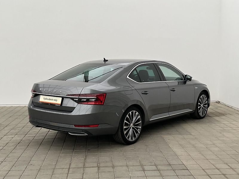 Škoda Superb 2.0 TDI L & K - fotka 2 z 29