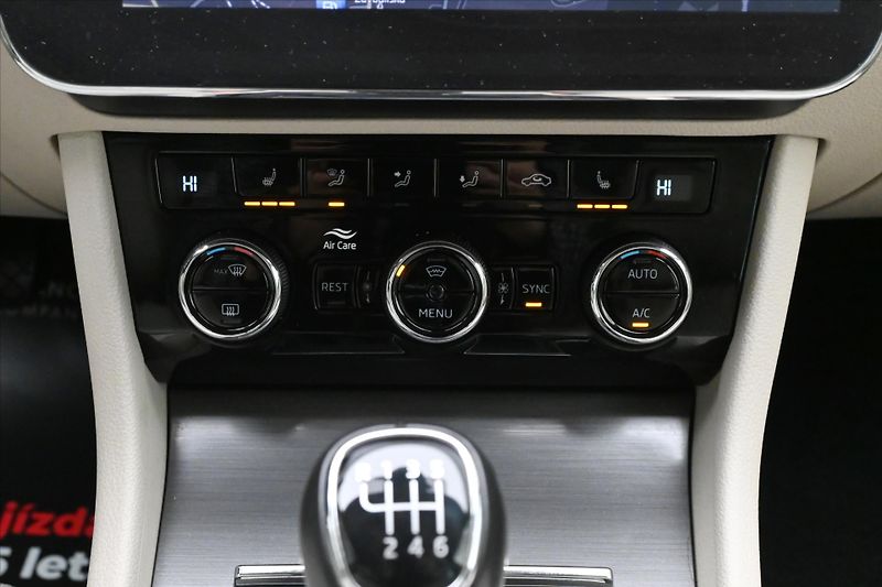 Škoda Superb 2,0 TDI 110kW Style Záruka až - fotka 21 z 32