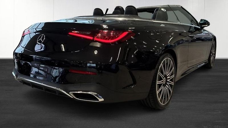 Mercedes-Benz CLE 200 AMG 360k Keyless Ambient  - fotka 4 z 17