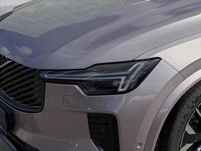 Volvo XC90 (2026) 2,0 T8 Ultra Dark  1824 - fotka 5 z 13