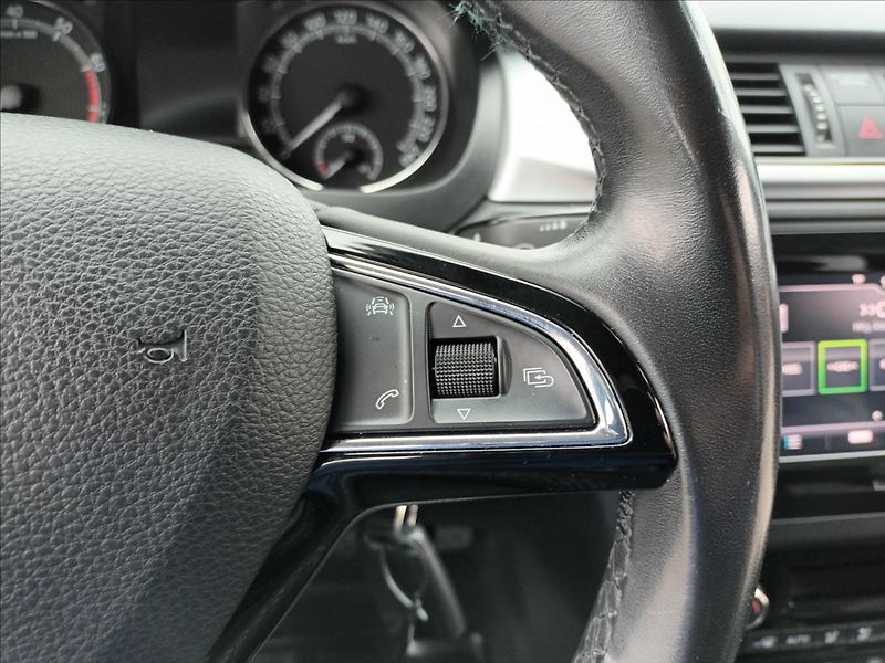 Škoda Rapid 1,0 TSI,81KW,DIGIKLIMA,TEMPOMA - fotka 28 z 36