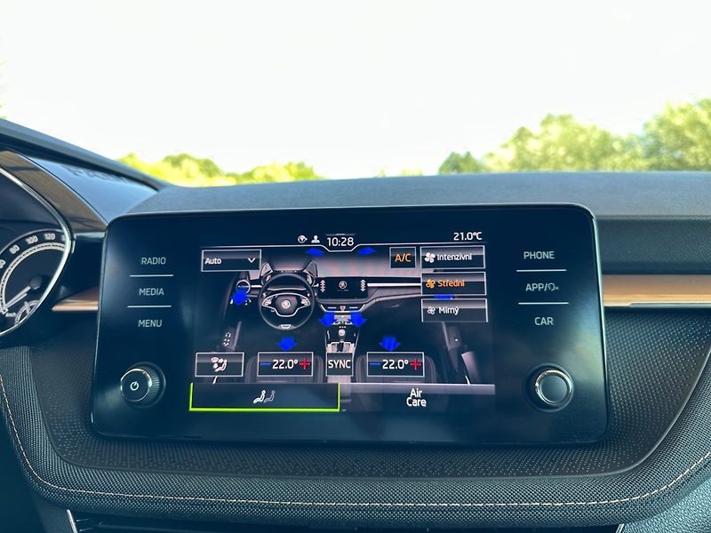 Škoda Fabia (2024) 1.0TSi DSG, FULL-LED, APP, - fotka 14 z 19