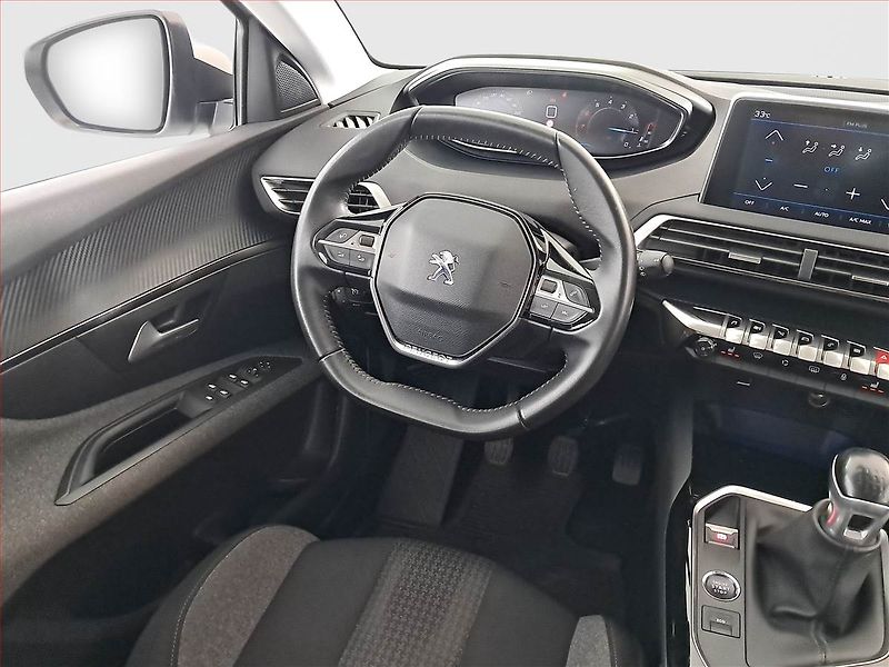 Peugeot 3008 (2020) 1.2 PureTech, ČR,1.maj - fotka 7 z 16