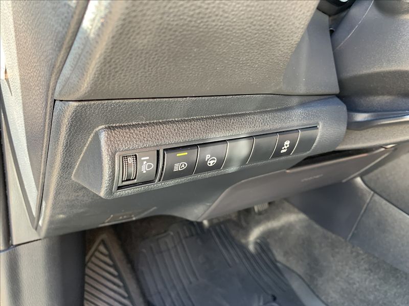 Toyota Corolla 1,8 HYBRID,ČR,SERVISKA - fotka 11 z 23