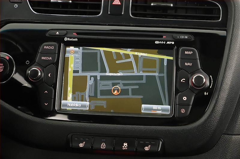 Kia Ceed (2014) 1.6 CRDi, Automat, Navi - fotka 14 z 18