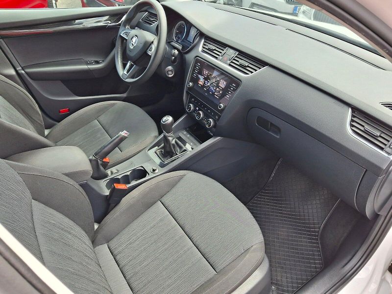 Škoda Octavia (2020) Combi Style 2,0TDi 110kW - fotka 10 z 34