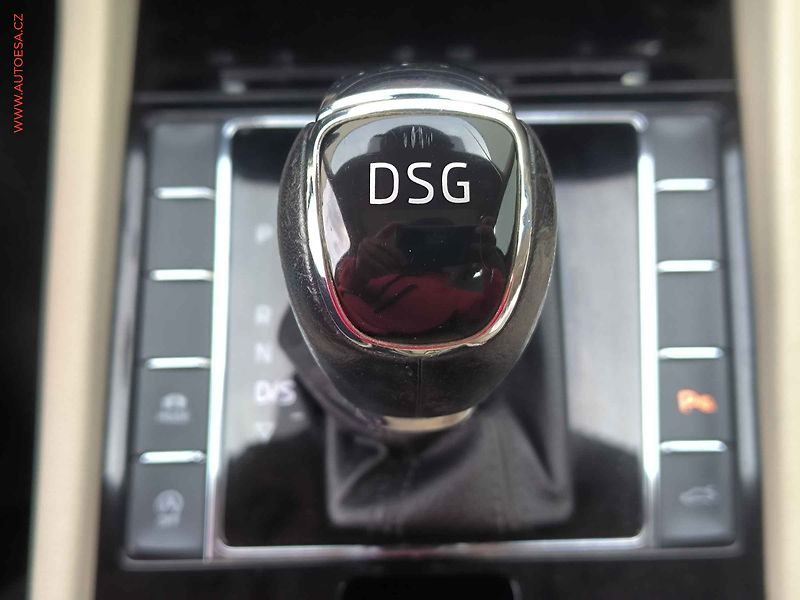 Škoda Superb (2018) 1.8 TSi, ČR, Style, DSG - fotka 20 z 30