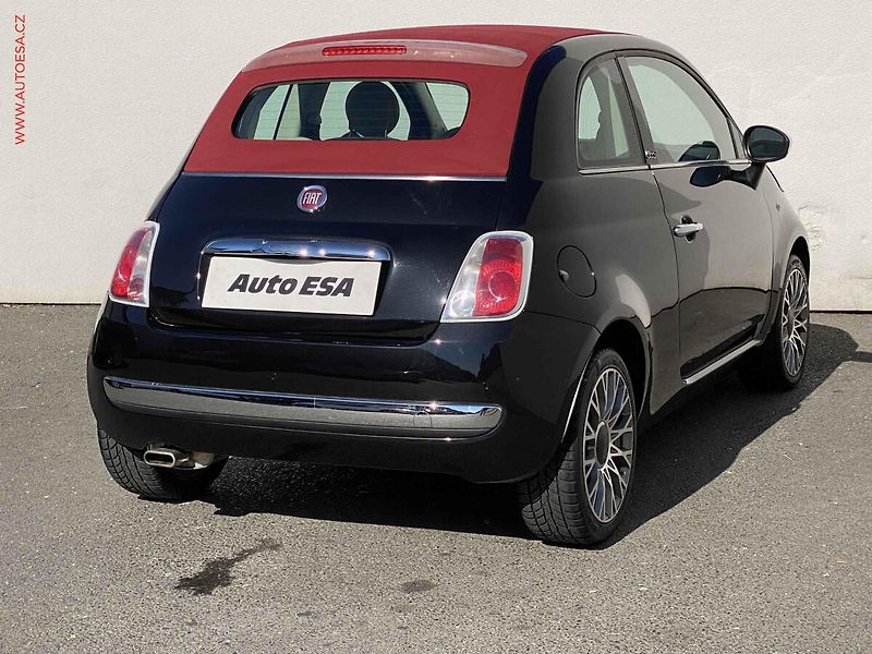 Fiat 500 (2015) 1.2i Cabrio, AT, AC, park - fotka 4 z 15