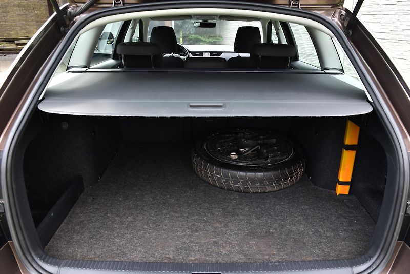Škoda Octavia 1.5 TSi G-TEC,NAVI,TEMP,TAŽNÉ - fotka 41 z 45
