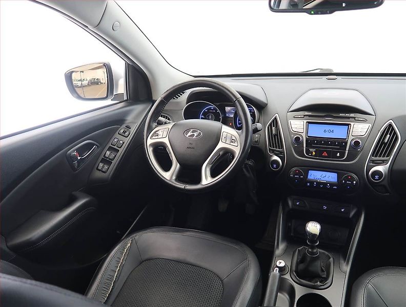 Hyundai ix35 (2012) 1.7 CRDi, Tempomat - fotka 7 z 18