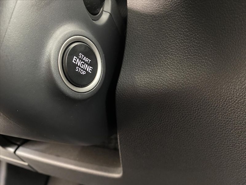 Škoda Fabia 1,0 MPI 59kW Selection - fotka 23 z 28