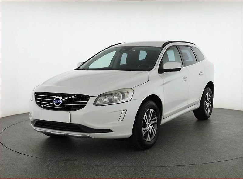 Volvo XC60 (2015) D3, Serv.kniha, Kůže, Navi - fotka 2 z 18