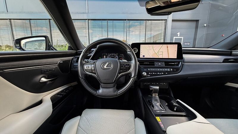 Lexus ES 300h 300H 2,5 HEV LUXURY - fotka 33 z 40