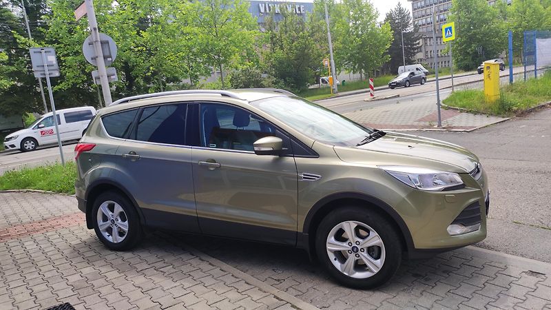 Ford Kuga (2014) - fotka 5 z 23