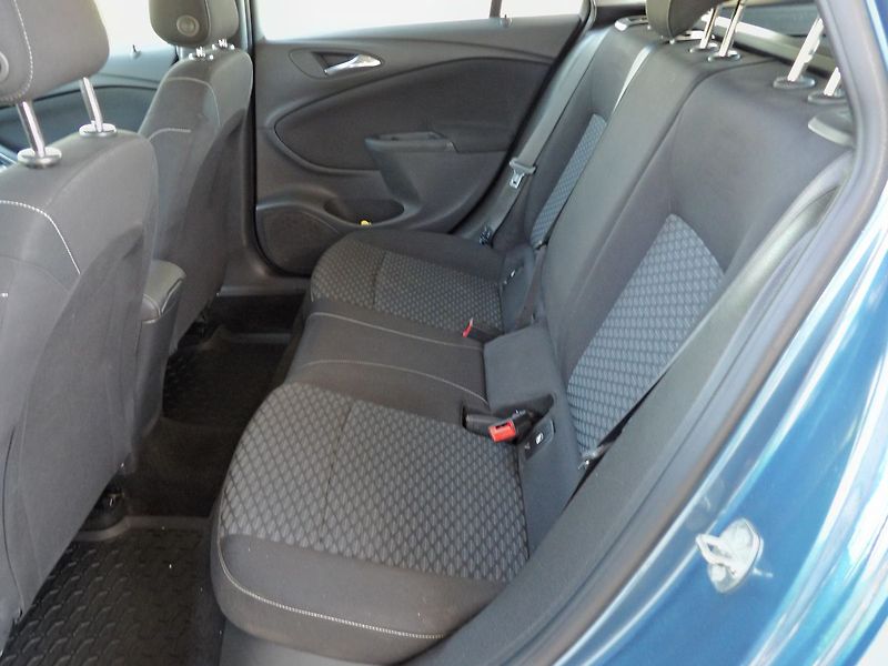 Opel Astra 1.4 Turbo 92kW ST ČR 1maj. - fotka 21 z 27