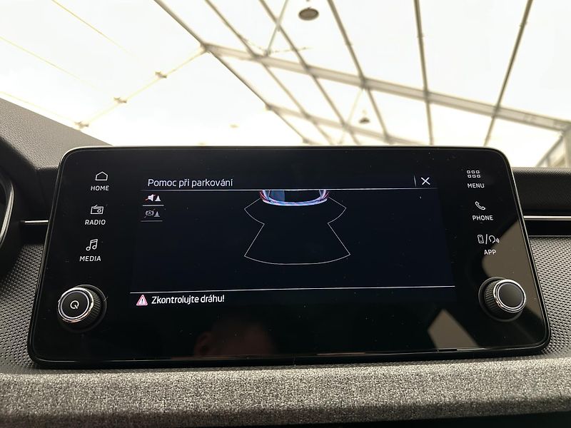 Škoda Kamiq 1.0 TSI Selection - fotka 10 z 28
