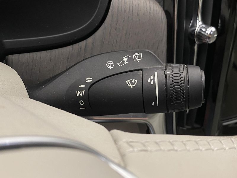 Volvo V90 CC B4 AWD CORE AUT CZ - fotka 22 z 52