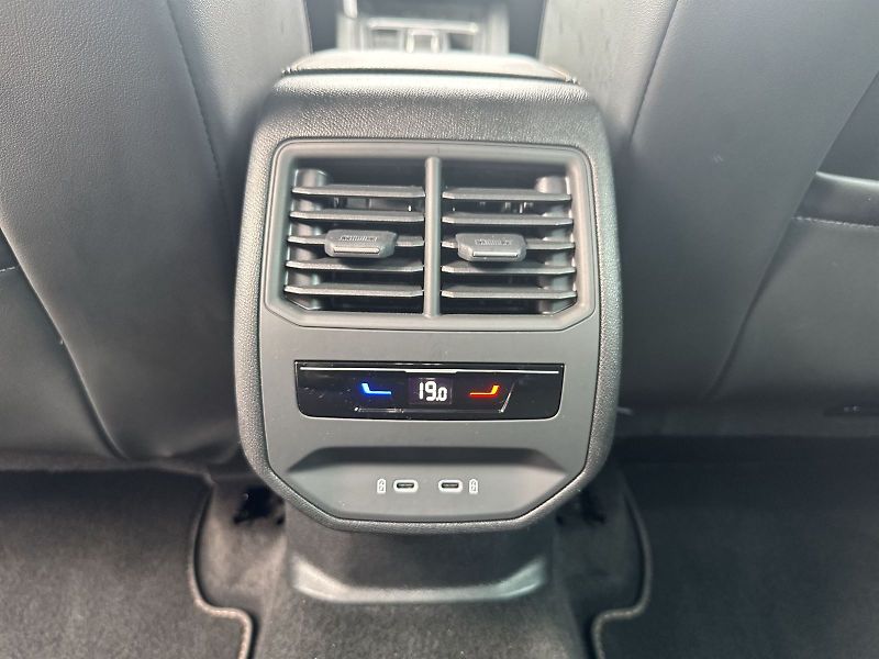 Cupra Formentor (2023) 1.5 TSI DSG - fotka 28 z 36