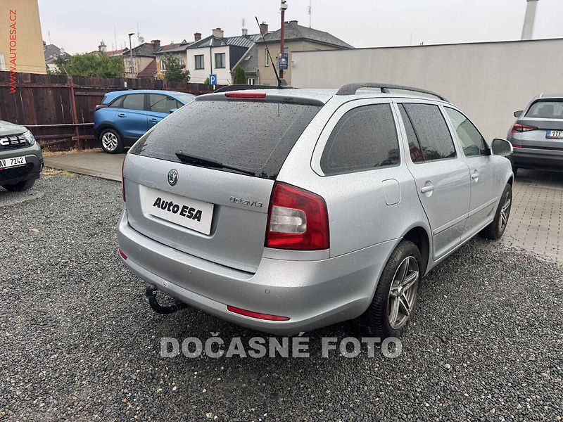 Škoda Octavia (2010) 1.6TDI - fotka 2 z 3