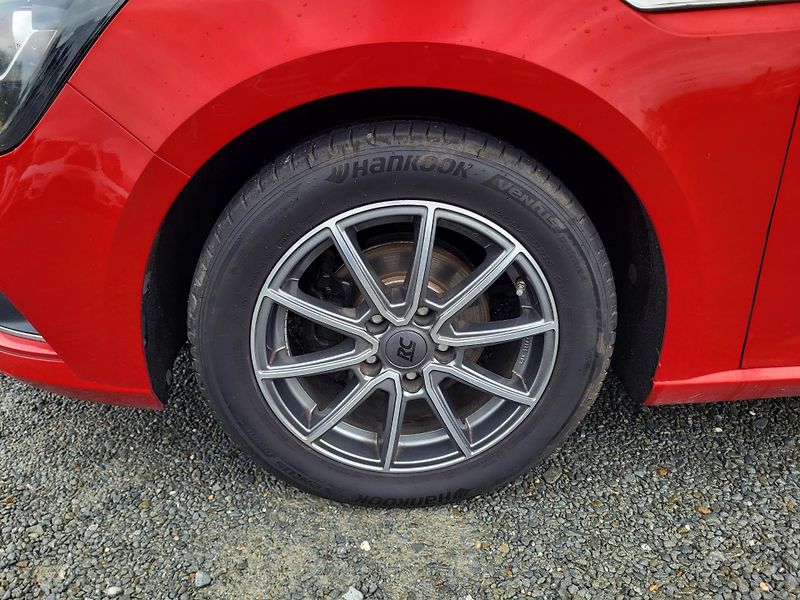 Renault Mégane 1.6 SCe 84kW R.S. LINE *ČR - fotka 37 z 48