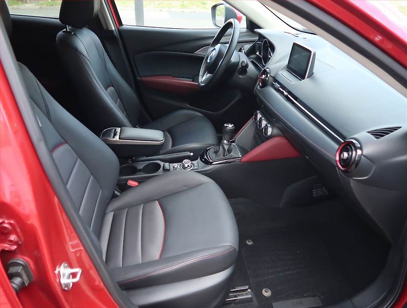 Mazda CX-3 (2015) 2.0 Skyactiv-G, 4X4 - fotka 9 z 18