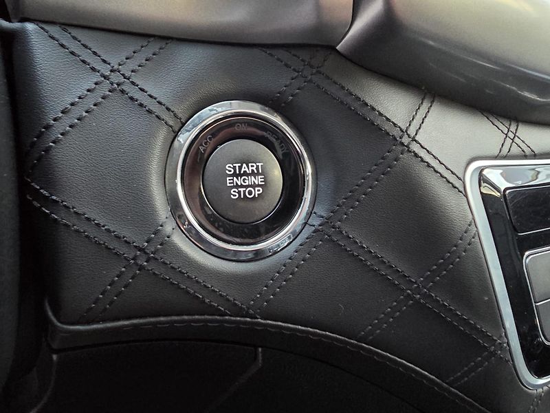 SsangYong Rexton 2.2-4x4-TAŽNÉ 3t-AUTOMAT - fotka 28 z 34