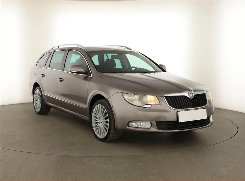 Škoda Superb (2010) 2.0 TDI, Automat, Xenony - fotografie inzerátu