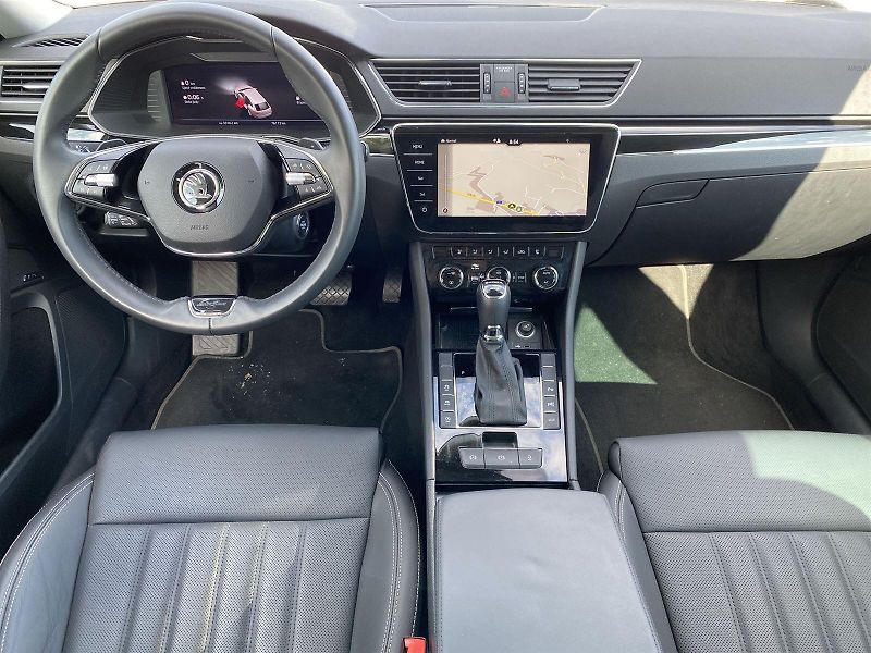 Škoda Superb (2023) Combi 2.0 TDI 4x4 DSG L&K - fotka 5 z 44