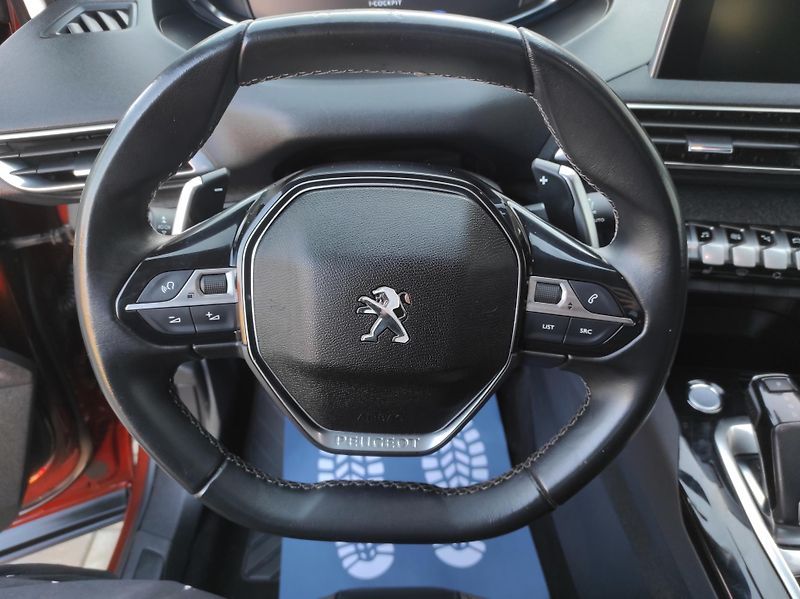 Peugeot 3008 1,5bHDi Allure EAT8 S&S Pano - fotka 16 z 53