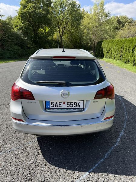 Opel Astra (2016) - fotka 6 z 14