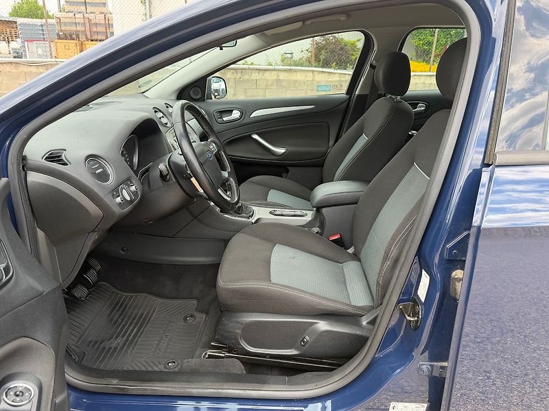 Ford Mondeo 2.0TDCI 103kw*NOVÉ BRZDY*NOVÁ - fotka 13 z 26