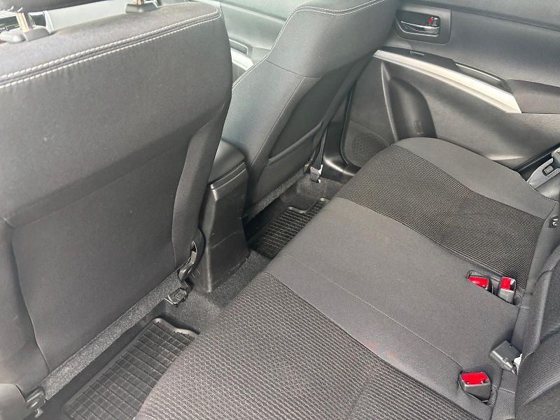 Suzuki SX4 S-Cross 1.4 Boosterjet Premium Hybrid - fotka 24 z 27