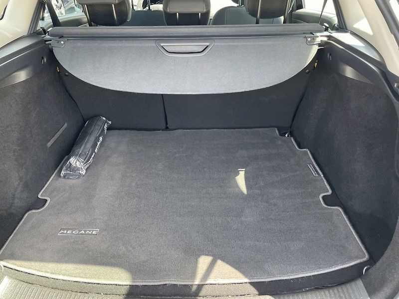 Renault Mégane (2015) 1.6,16V, 81kW, Life,1.Maj - fotka 9 z 30