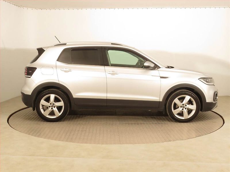 Volkswagen T-Cross (2022) Style 1.0 TSI - fotka 6 z 17