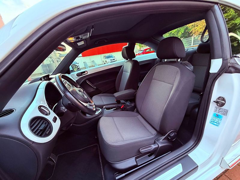 Volkswagen Beetle 1.4 TSi DSG7, Navi, Panorama - fotka 16 z 28