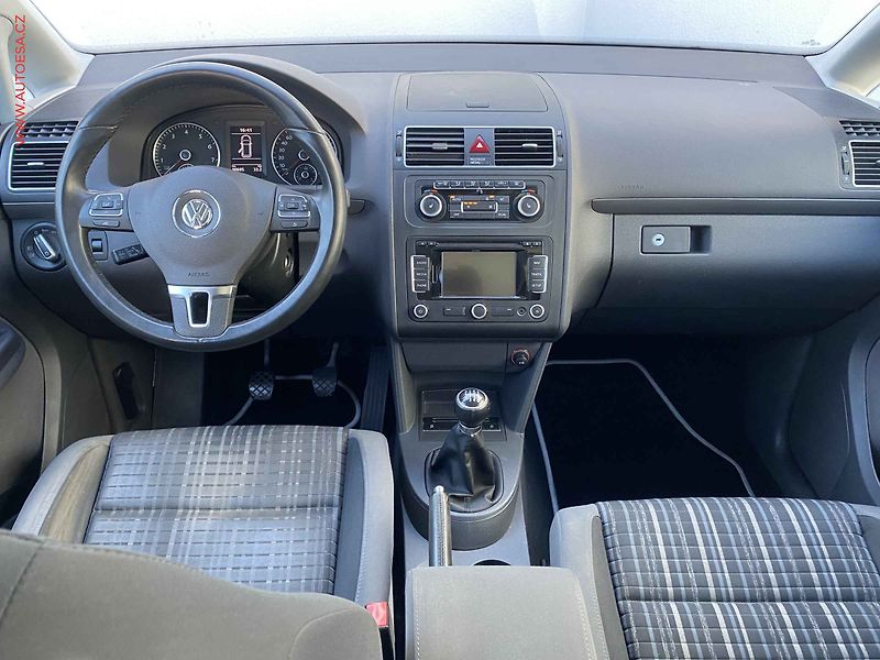 Volkswagen Touran (2011) 1.4 TSi, CROSS, bixen, panor - fotka 8 z 18