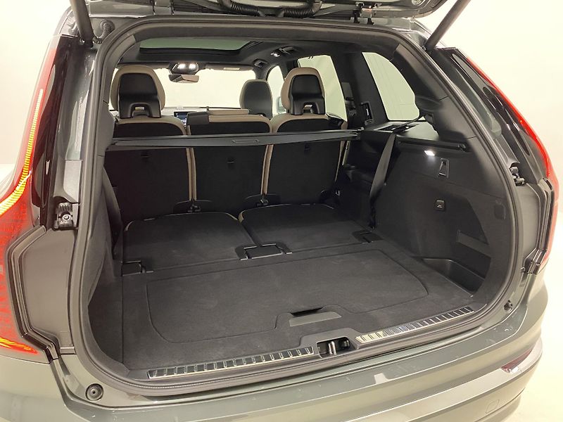 Volvo XC90 (2026) T8 AWD Plug-in BRIGHT ULTRA - fotka 5 z 75