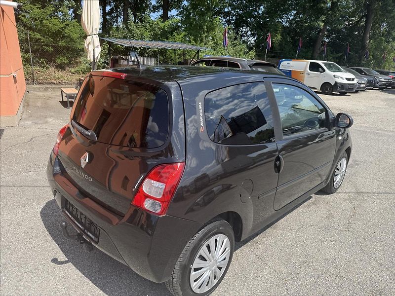 Renault Twingo 1,2 i - fotka 5 z 24