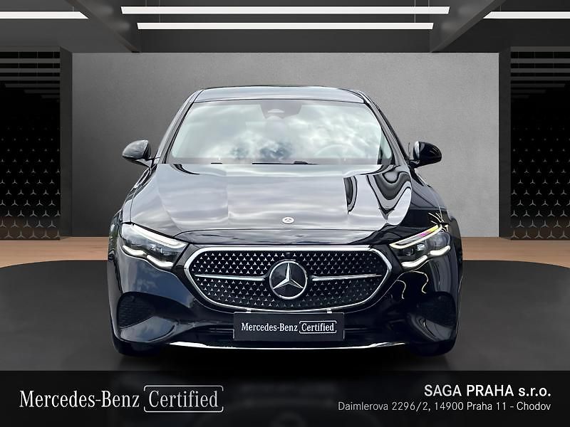 Mercedes-Benz Třídy E 220d 4MATIC Avantgarde - fotka 2 z 20