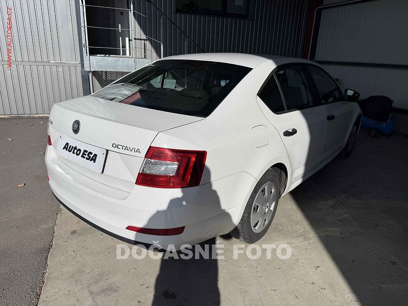 Škoda Octavia (2014) 1.6TDi, ČR - fotka 2 z 3