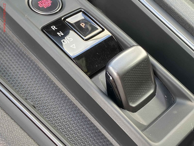 Cupra Formentor (2022) 1.5 TSi, 2.maj,ČR, AT, navi - fotka 13 z 19