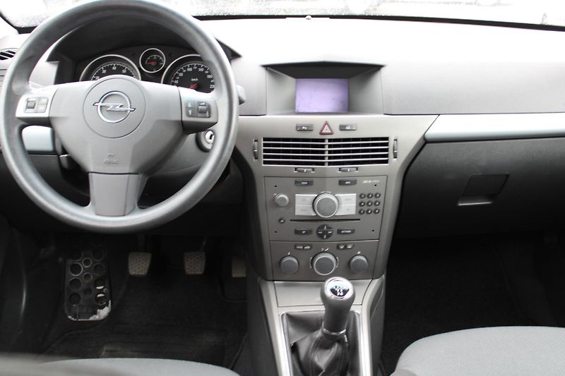 Opel Astra (2005) 1.4i 16V KLIMA EL. OKNA  ALU  - fotka 13 z 17