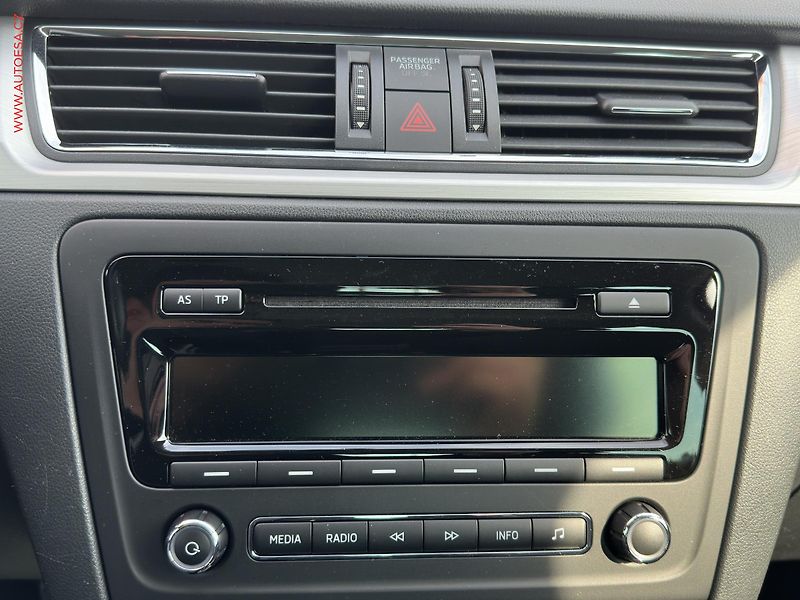 Škoda Rapid (2015) 1.2TSi, STK3/28 - fotka 13 z 17