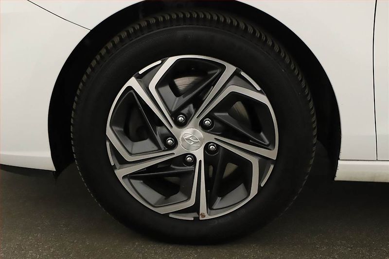Hyundai i30 (2021) 1.5 T-GDI MHEV, ČR,1.maj - fotka 11 z 14