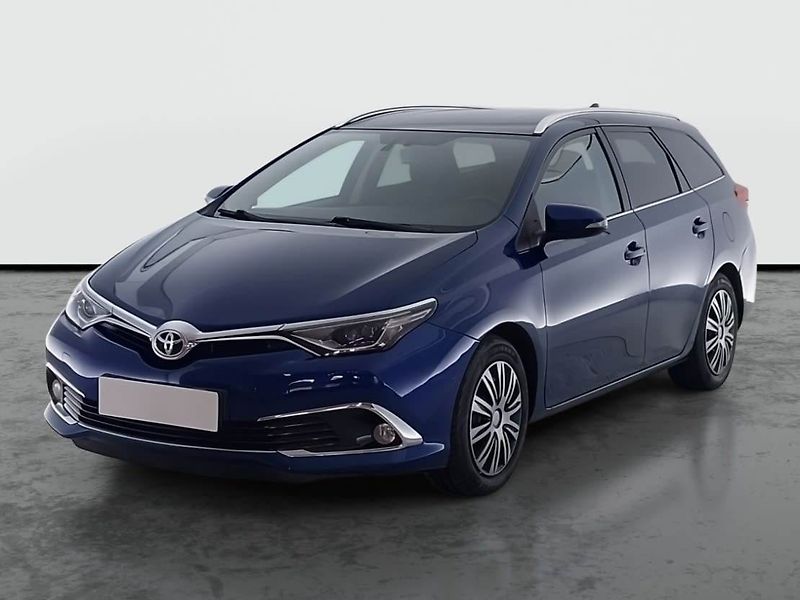 Toyota Auris (2015) 1.6 D-4D, Serv.kniha, Tempomat - fotka 2 z 17