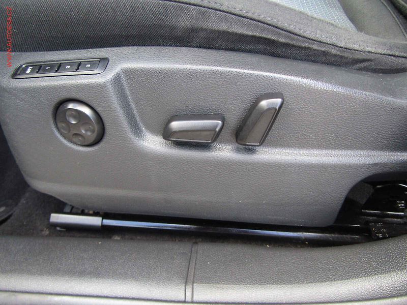 Škoda Superb (2010) 2.0 TDi, Ambition, TZ, xenon - fotka 11 z 20