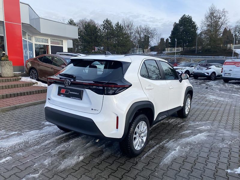 Toyota Yaris Cross 1.5 Hybrid 116 2x4 Comfort - fotka 5 z 25